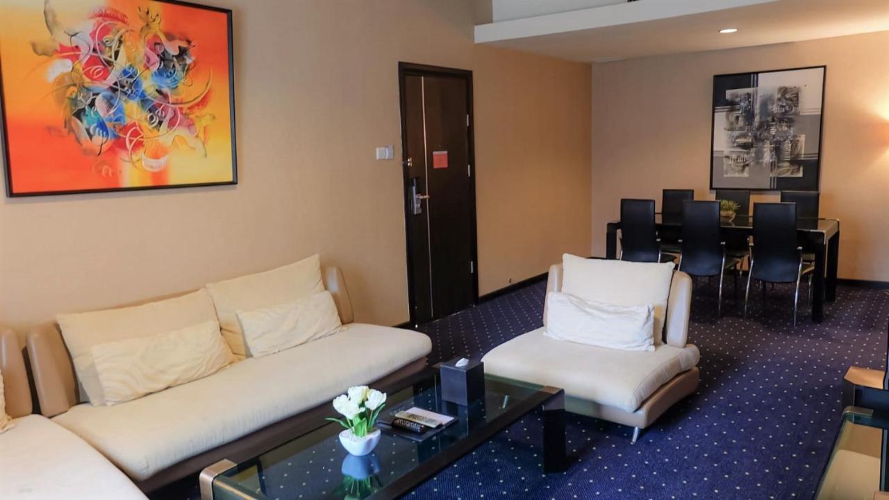 Swiss-Belhotel Silae Palu Exteriér fotografie